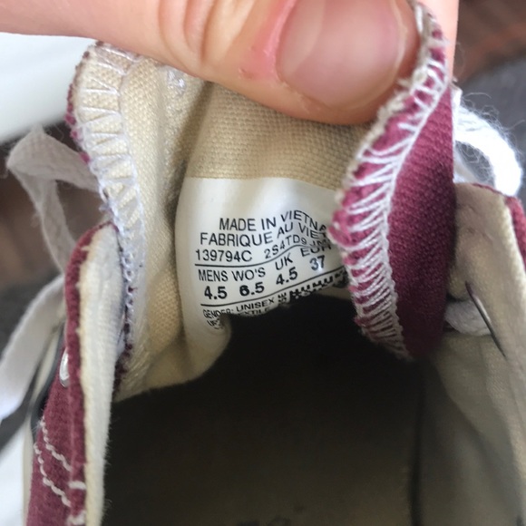 FREE WITH PURCHASE Burgundy converses ! - Picture 8 of 9